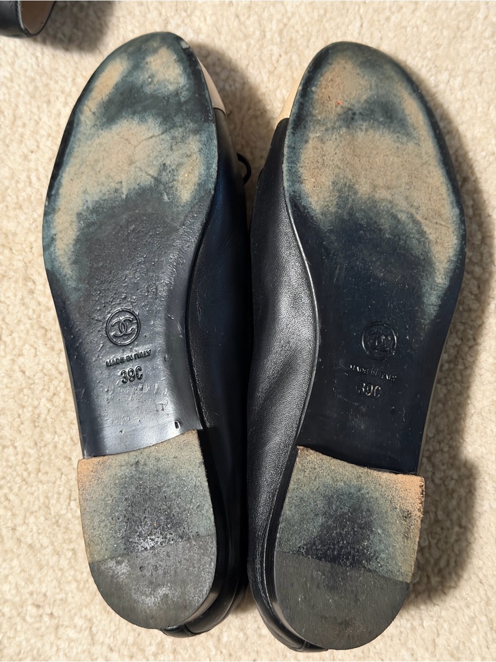 CHANEL Two-Tone Black and Beige Cap-Toe Ballet Flats - Picture 3 of 4